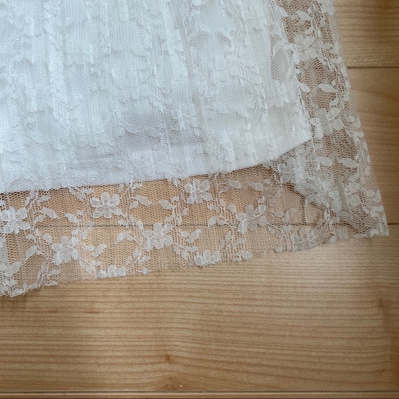 Soprano Lace Summer Dress - Picture 4 of 5